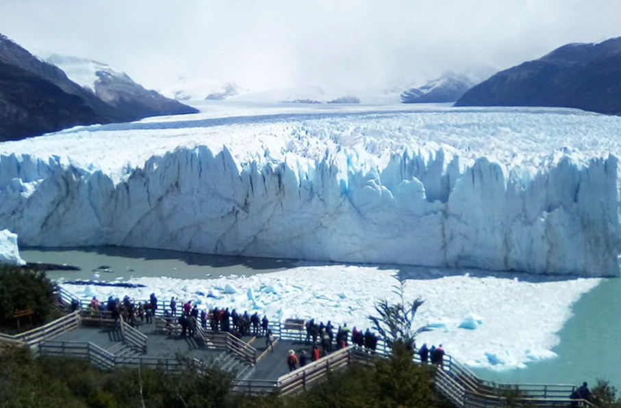 El Gobierno busca media sanción para modificar la Ley de Glaciares y negocia voto a voto en el Senado