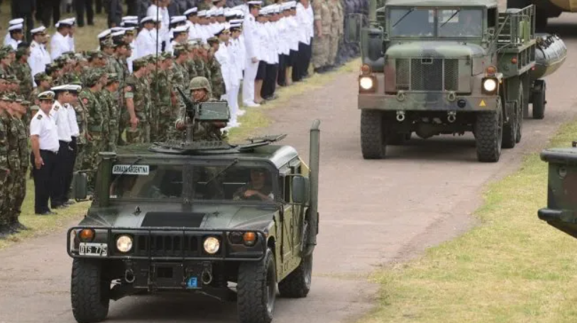 Argentina enviará 32 militares y ayuda humanitaria a Colombia tras el terremoto