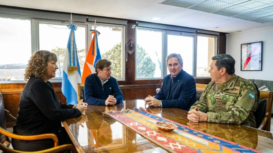 Quirno y Presti se reunieron con Melella en Tierra del Fuego para reactivar la Base Naval de Ushuaia